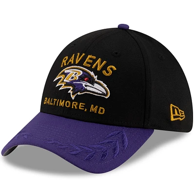Casquette New Era 39THIRTY Flex noire/violette pour homme des Baltimore Ravens, draft NFL 2025