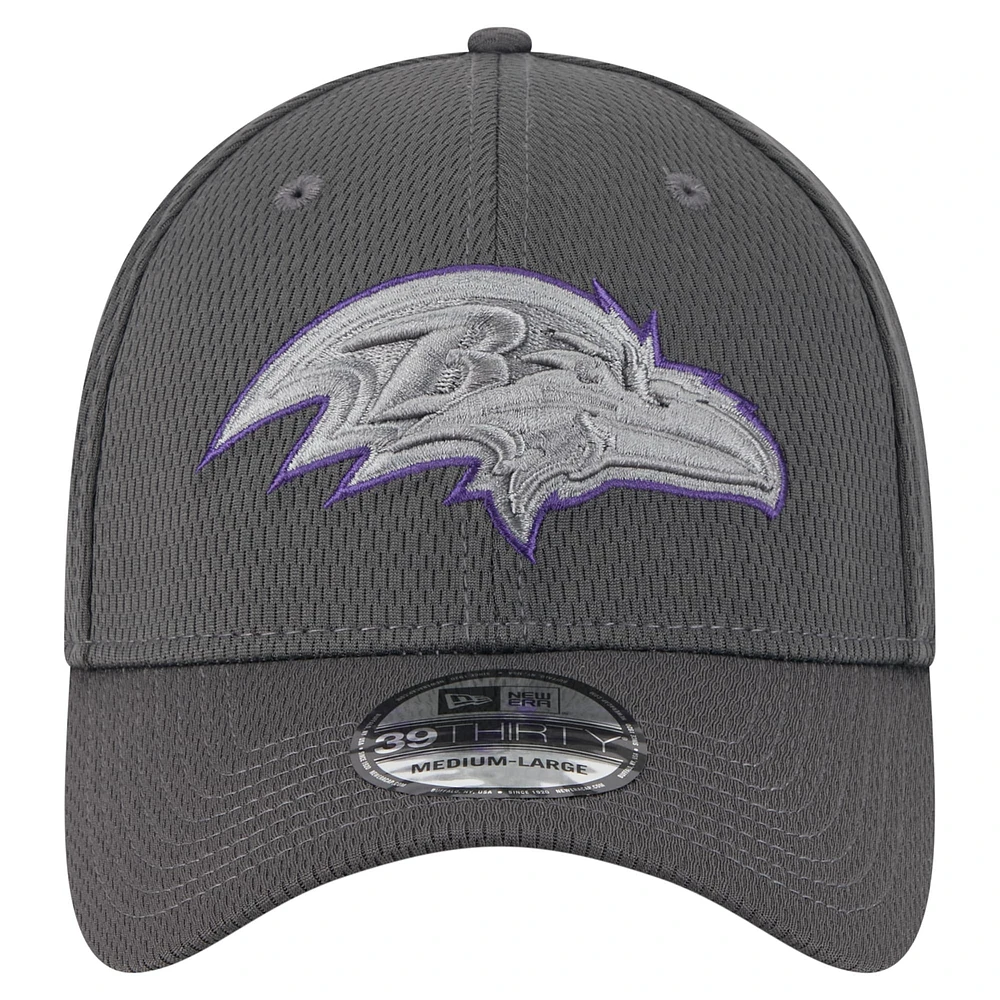Men's New Era Graphite Baltimore Ravens  Main 39THIRTY Flex Hat