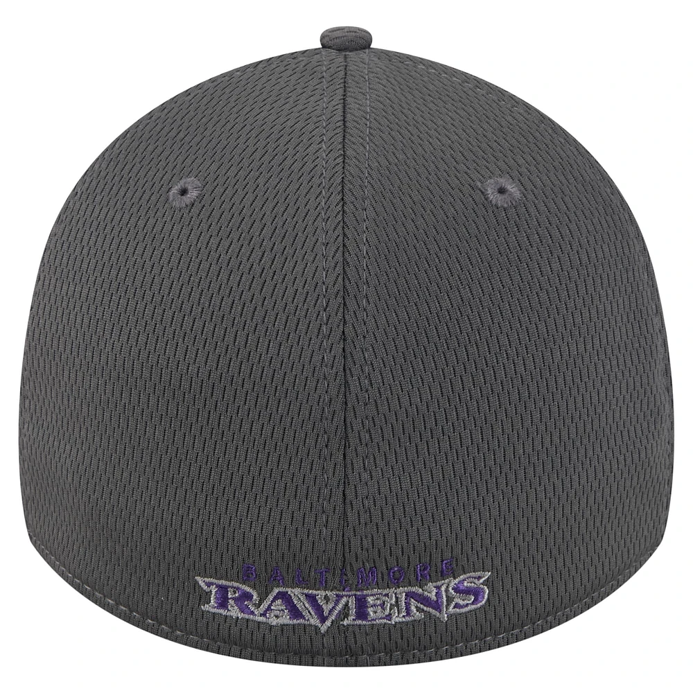 Men's New Era Graphite Baltimore Ravens  Main 39THIRTY Flex Hat
