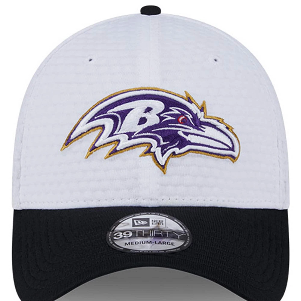 Men's New Era White/Black Baltimore Ravens 2024 NFL Training Camp 39THIRTY Flex Hat