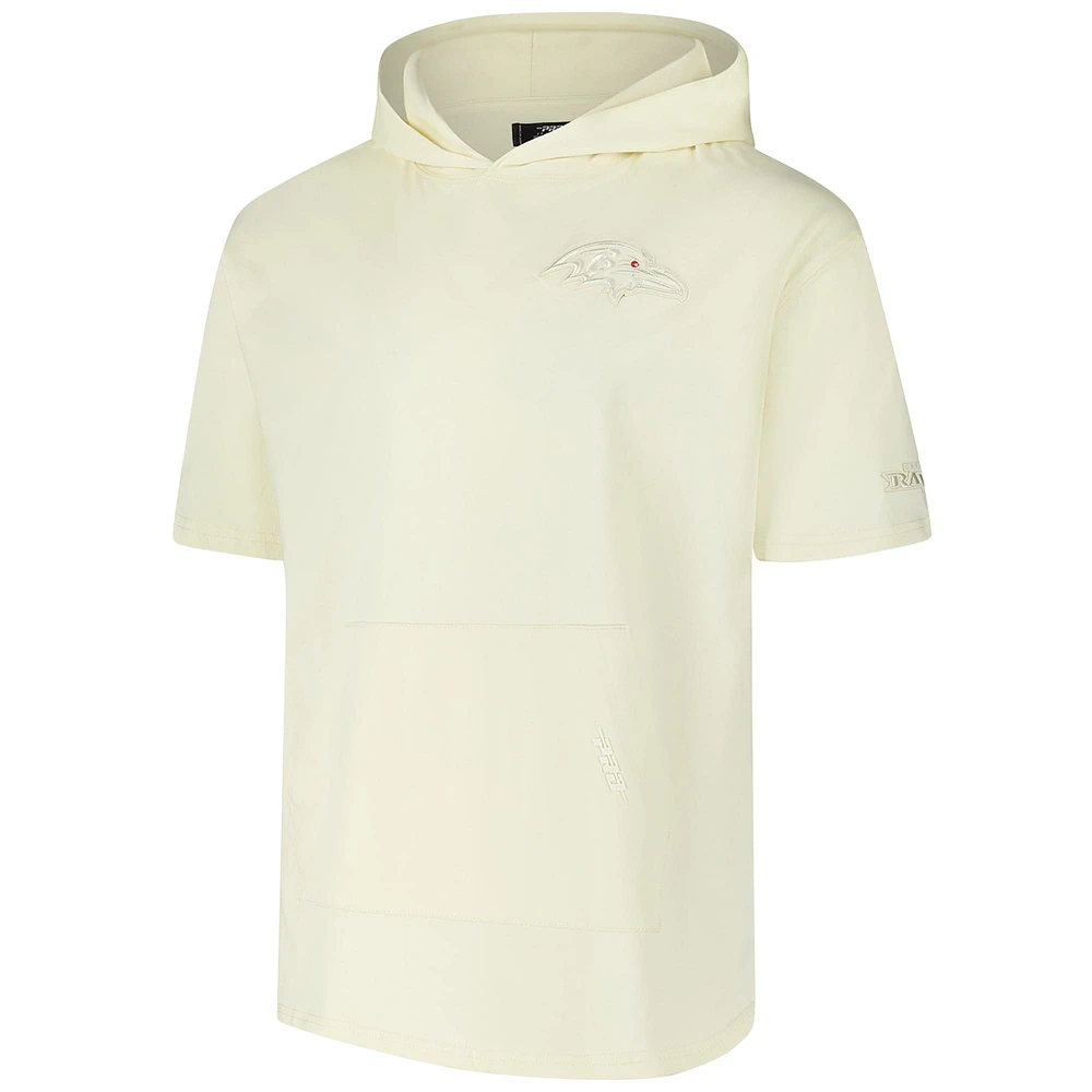 Sweat à capuche manches courtes neutre Pro Standard Cream Baltimore Ravens pour hommes