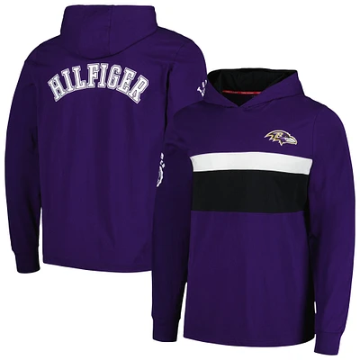 T-shirt à capuche manches longues Tommy Hilfiger violet Baltimore Ravens Morgan pour hommes