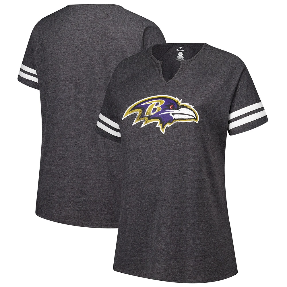 T-shirt à col cranté raglan rayé avec logo grande taille Fanatics Charcoal Baltimore Ravens pour femmes