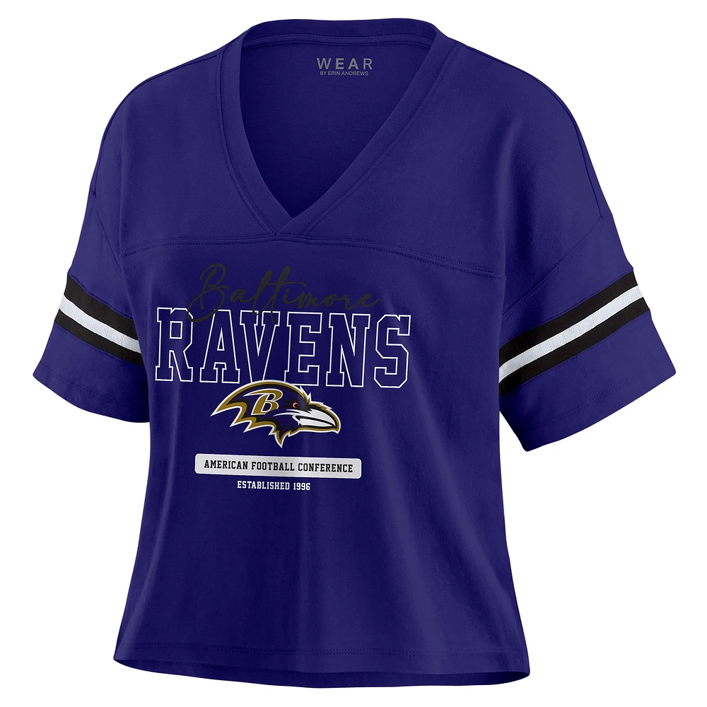 T-shirt court à col en V et blocs de couleurs violets pour femme WEAR by Erin Andrews des Baltimore Ravens