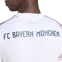 Maillot réplique extérieur blanc adidas Bayern Munich 2025/26 pour homme