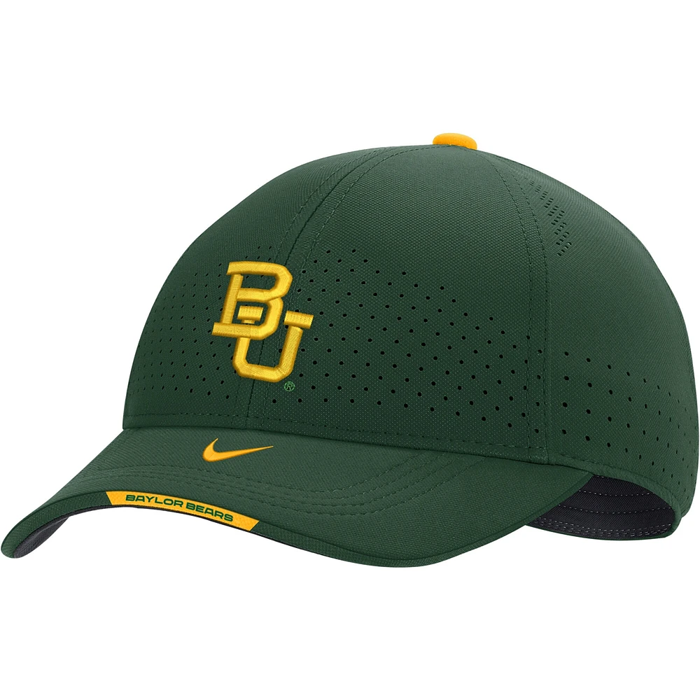 Casquette Nike Baylor Bears 2022 Sideline Classic99 Swoosh Performance Flex verte pour homme