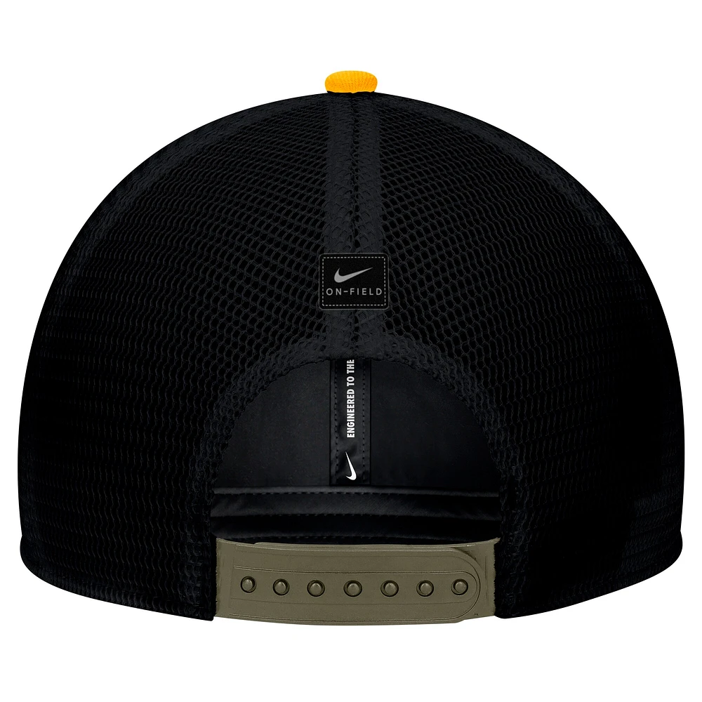 Casquette ajustable Nike pour homme, couleur olive/noir, style camionneur, Baylor Bears, Military Appreciation