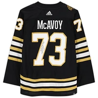 Maillot authentique adidas noir autographié par Charlie McAvoy des Boston Bruins avec patch 100e anniversaire