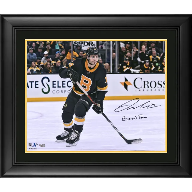 Framed Bobby Orr Boston Bruins Autographed 16 x 20 White Jersey Skating  Photograph