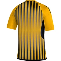 Men's adidas Gold Boston Bruins AEROREADY Raglan Soccer Top