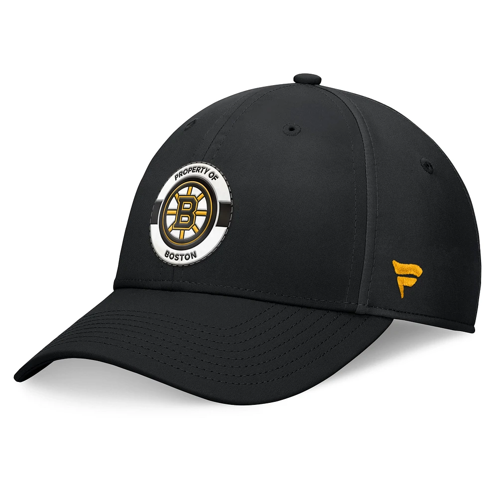 Casquette flexible noire authentique Pro Training Camp des Bruins de Boston Fanatics pour hommes