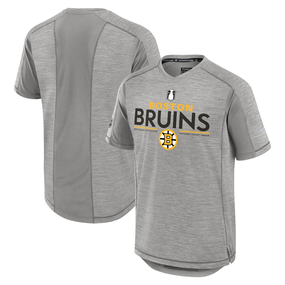 T-shirt professionnel authentique des séries éliminatoires de la Coupe Stanley 2024 Bruins Boston Fanatics gris pour hommes