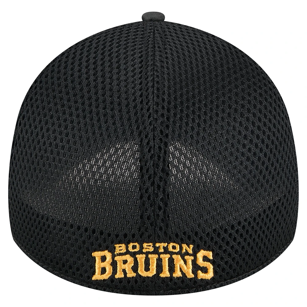 Casquette 39THIRTY Flex Active Subtle Camo noire des Bruins de Boston New Era pour homme