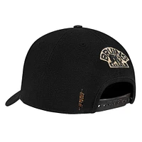 Casquette ajustable Pro Standard noire Boston Bruins avec logo métallique à pincement sur le devant pour homme