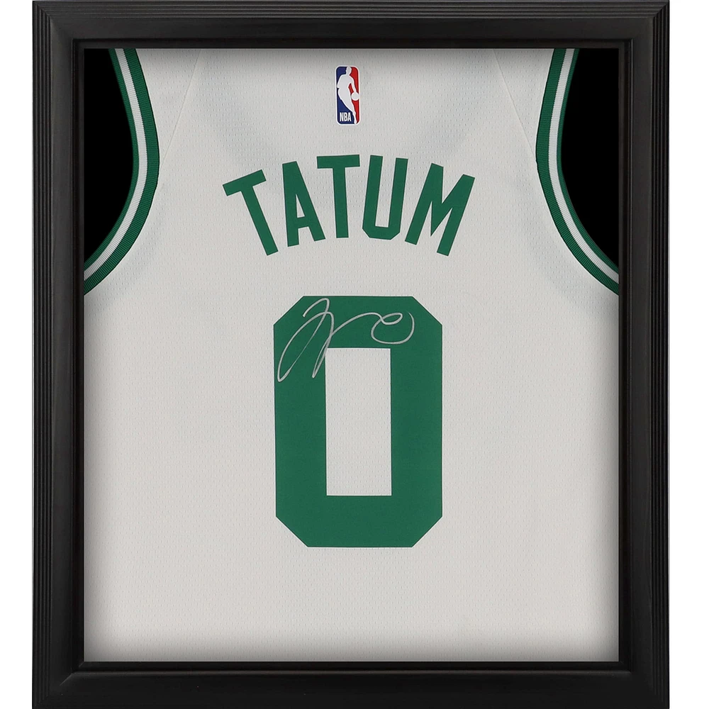 Maillot Nike Swingman 2022-23 blanc dédicacé par Jayson Tatum des Boston Celtics Shadowbox