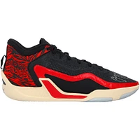 Chaussures Jordan Brand noires et rouges dédicacées par Jayson Tatum des Boston Celtics lors du match contre le Miami Heat le 21 mai 2023