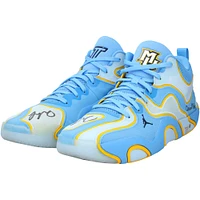 Chaussures Jordan bleues dédicacées par Jayson Tatum des Boston Celtics lors du match contre les Milwaukee Bucks le 10 novembre 2024