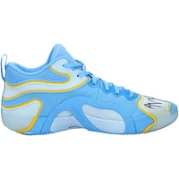Chaussures Jordan bleues dédicacées par Jayson Tatum des Boston Celtics lors du match contre les Milwaukee Bucks le 10 novembre 2024