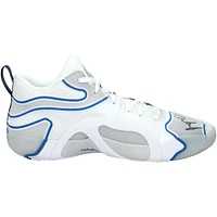 Chaussures Jordan blanches dédicacées par Jayson Tatum des Boston Celtics lors du match contre les Washington Wizards le 15 décembre 2024