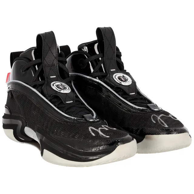 Jayson Tatum Boston Celtics Autographed Fanatics Authentic Player-Worn Gray  Jordan Shoes from the 2022-23 NBA Season with Deuce Inscription