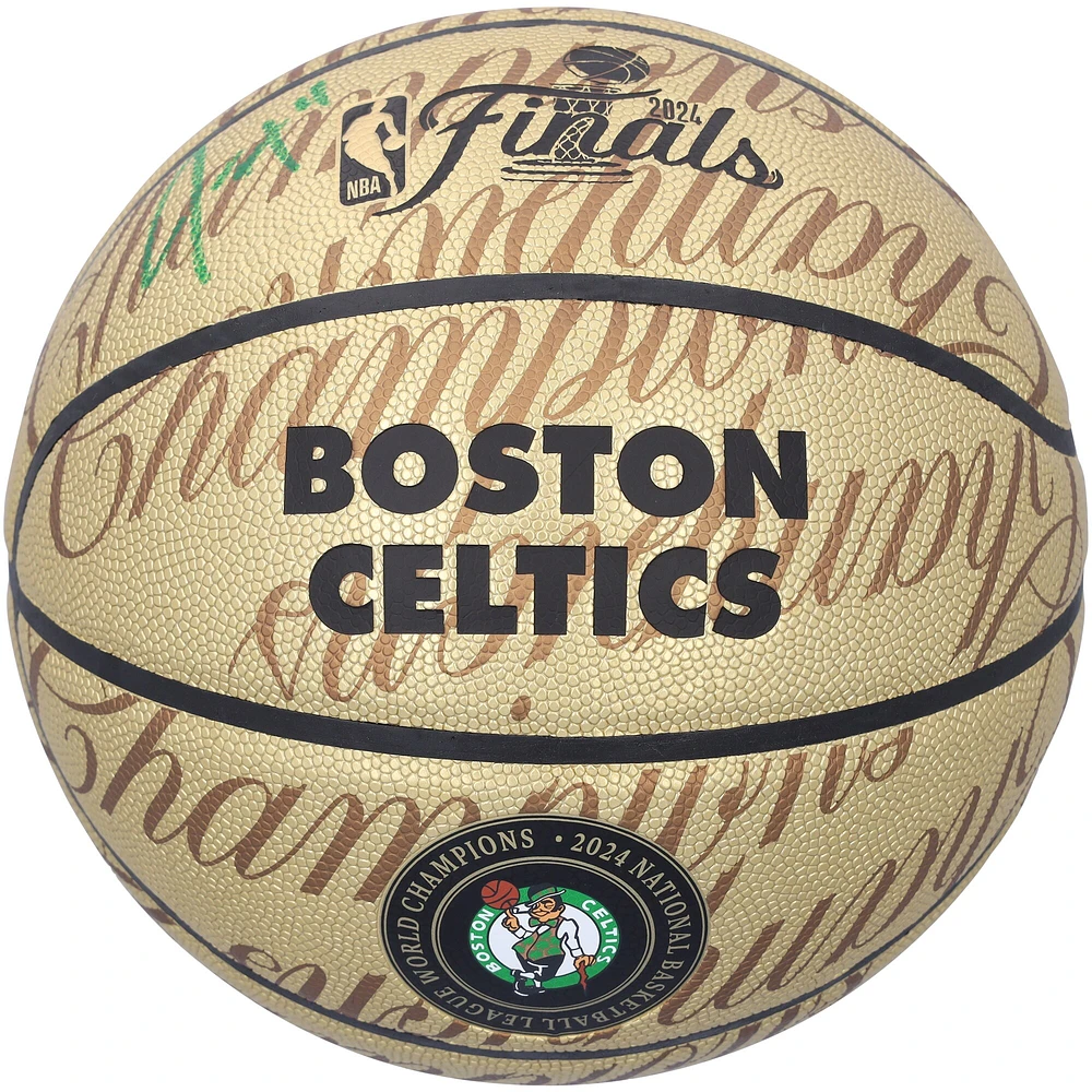 Ballon de basket Wilson Collector Edition dédicacé par Jrue Holiday des Boston Celtics lors de la finale NBA 2024