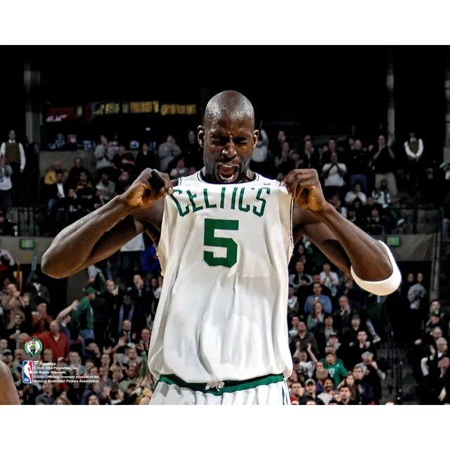 Kevin Garnett Boston Celtics Unsigned Hardwood Classics Reaction Photograph