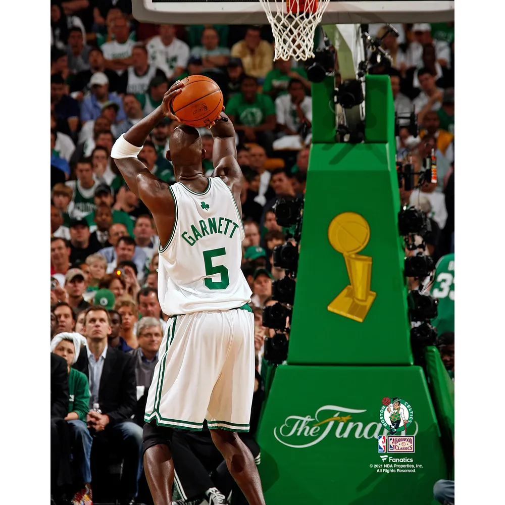 NBA Boston Celtics Green Shooter Shorts, Large