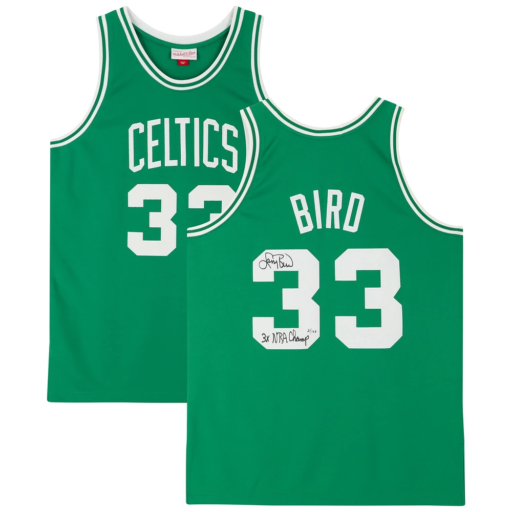 Maillot authentique autographié par Larry Bird Boston Celtics Mitchell & Ness 1985-1986 vert avec inscription « 3x NBA Champ » - Édition limitée à 133 exemplaires