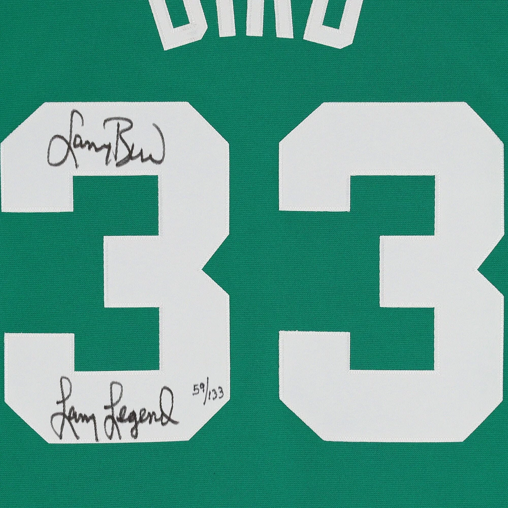 Maillot authentique autographié par Mitchell & Ness Kelly Green 1985-86 des Boston Celtics par Larry Bird avec inscription « Larry Legend » - Édition limitée à 133 exemplaires