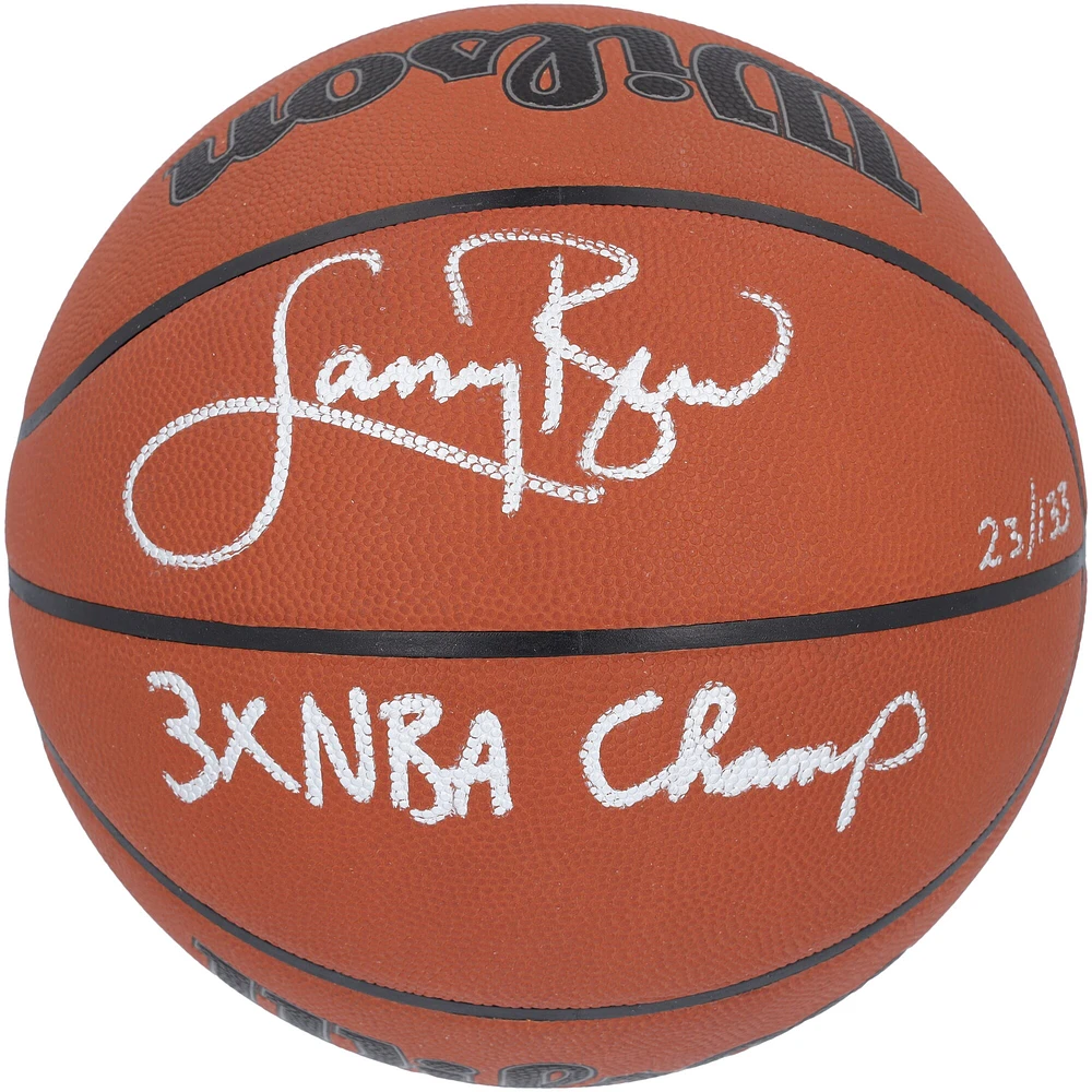 Ballon de basket officiel Wilson autographié par Larry Bird Boston Celtics avec inscription « 3x NBA Champ » - Édition limitée à 133 exemplaires