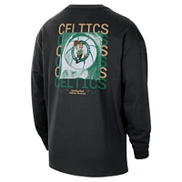 T-shirt à manches longues surdimensionné Nike Boston Celtics Courtside pour homme, noir