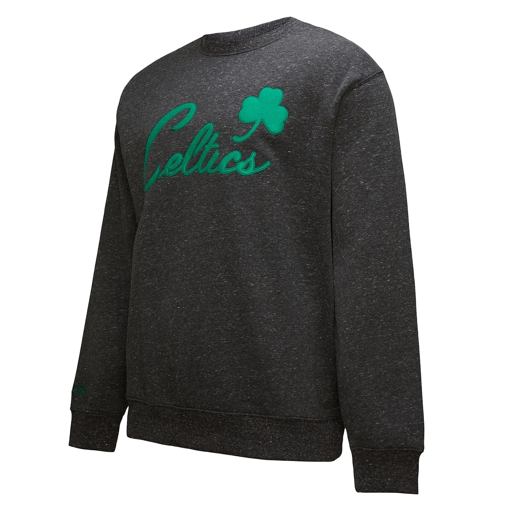 Sweat-shirt délavé à la neige pour homme de collection Blackout Hardwood Classics des Boston Celtics