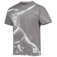 T-shirt Mitchell & Ness Dee Brown Heather Grey Boston Celtics Above The Rim pour hommes