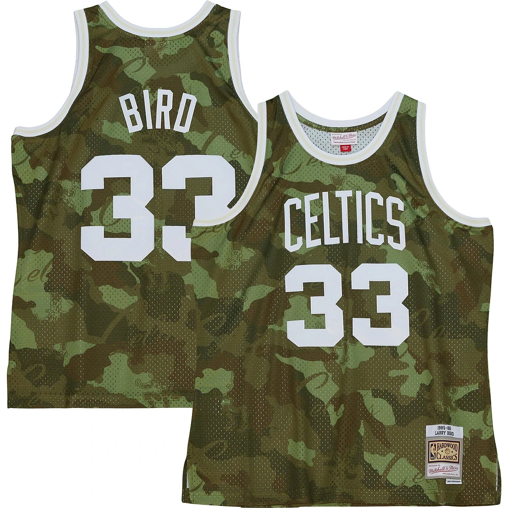 Homme Mitchell & Ness Larry Bird Green Boston Celtics 1985/86 Hardwood Classics Ghost Camo - Maillot Swingman Player