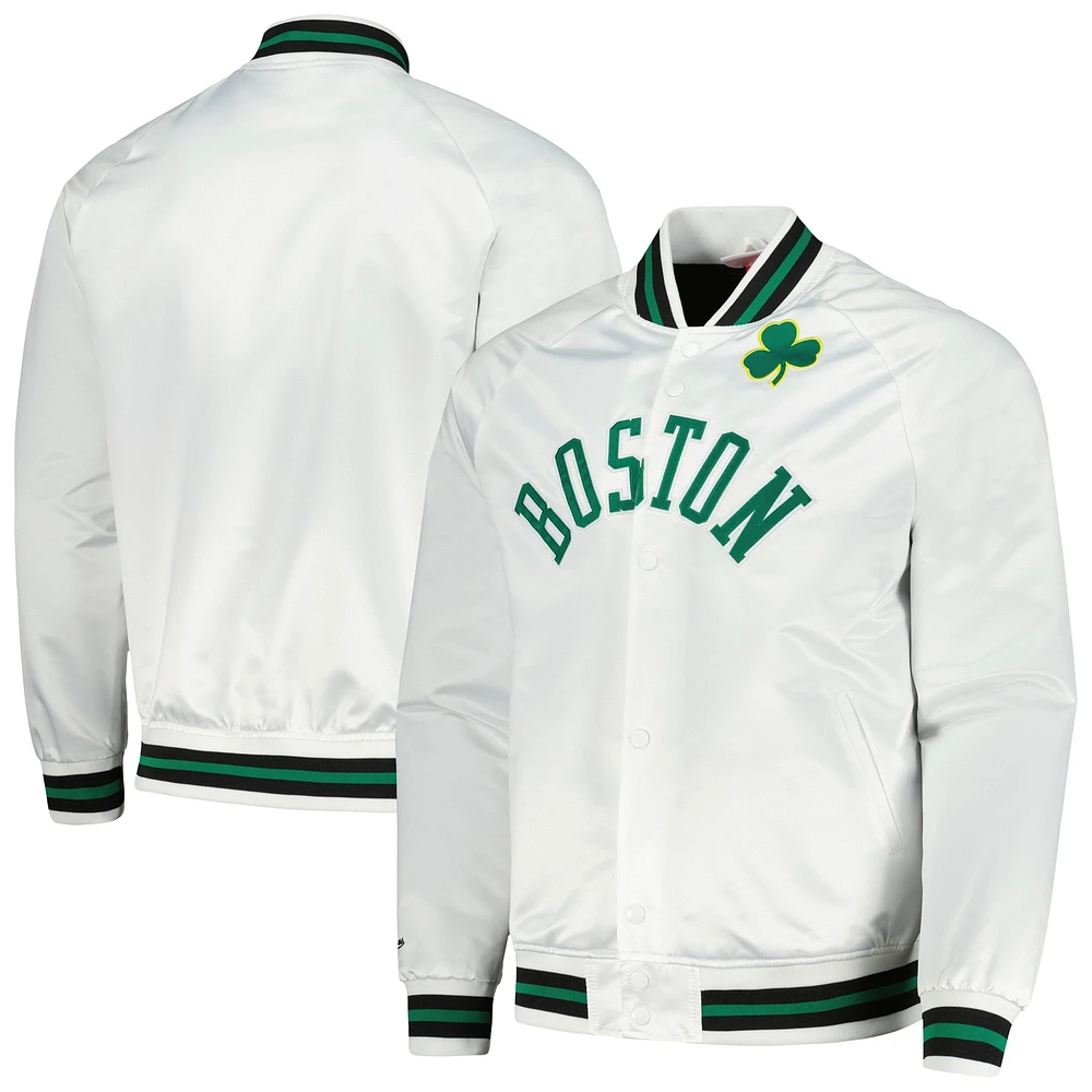 Veste à bouton-pression blanche Mitchell & Ness Boston Celtics Hardwood Classics Throwback Wordmark Raglan pour hommes