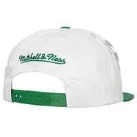 Casquette Snapback Hot Fire des Celtics de Boston Mitchell & Ness pour homme, blanche