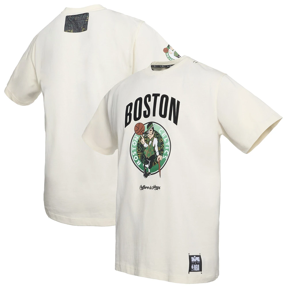 T-shirt premium NBA x Two Hype pour homme de la collection Culture & Hoops des Boston Celtics, crème
