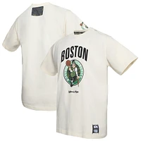 T-shirt premium NBA x Two Hype pour homme de la collection Culture & Hoops des Boston Celtics, crème