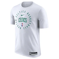 T-shirt d'entraînement sur le terrain Nike Boston Celtics 2024/25 Legend pour homme, blanc