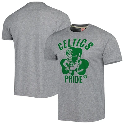 Hommage unisexe Heather Grey Boston Celtics Hometown Hyper Local Tri-Blend T-Shirt