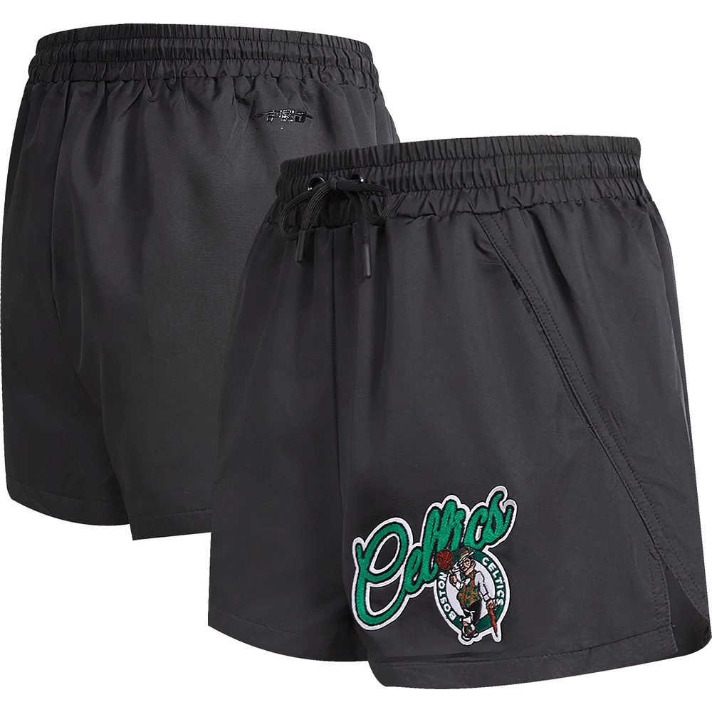 Short tissé Pro Standard noir Boston Celtics Script pour femme