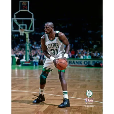 Kevin Garnett Boston Celtics Unsigned Hardwood Classics Reaction Photograph