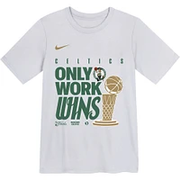 T-shirt Nike blanc pour jeunes des Boston Celtics 2024 NBA Finals Champions Celebration Parade