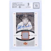 V106832 RedSox Carl Yastrzemski Boston Red Sox Autographié 2005 Upper Deck Sweet Spot Classic Materials Jersey Relic #CM-CY Beckett Fanatics Witnessed Authenticated 9/10 Card Carl Yastrzemski AUT UPD TRADING CARDS 45646 AUTTRC CA01B00096 #1