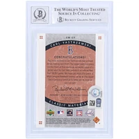V106832 RedSox Carl Yastrzemski Boston Red Sox Autographié 2005 Upper Deck Sweet Spot Classic Materials Jersey Relic #CM-CY Beckett Fanatics Witnessed Authenticated 9/10 Card Carl Yastrzemski AUT UPD TRADING CARDS 45646 AUTTRC CA01B00096 #1