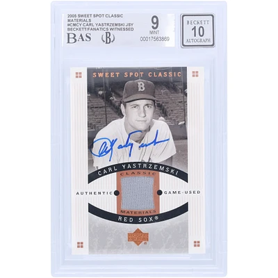 V106832 RedSox Carl Yastrzemski Boston Red Sox Autographié 2005 Upper Deck Sweet Spot Classic Materials Jersey Relic #CM-CY Beckett Fanatics Witnessed Authenticated 9/10 Card Carl Yastrzemski AUT UPD TRADING CARDS 45646 AUTTRC CA01B00096 #1