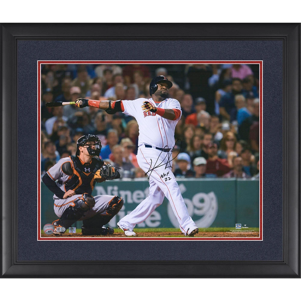 Photographie encadrée autographiée de David Ortiz des Red Sox de Boston, 16" x 20" avec inscription "HOF 22"