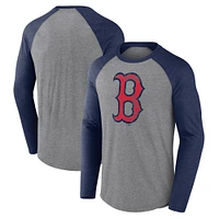 T-shirt à manches longues raglan tri-blend avec logo vieilli Fanatics Heather Grey/Heather Navy pour homme Boston Red Sox