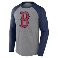 T-shirt à manches longues raglan tri-blend avec logo vieilli Fanatics Heather Grey/Heather Navy pour homme Boston Red Sox