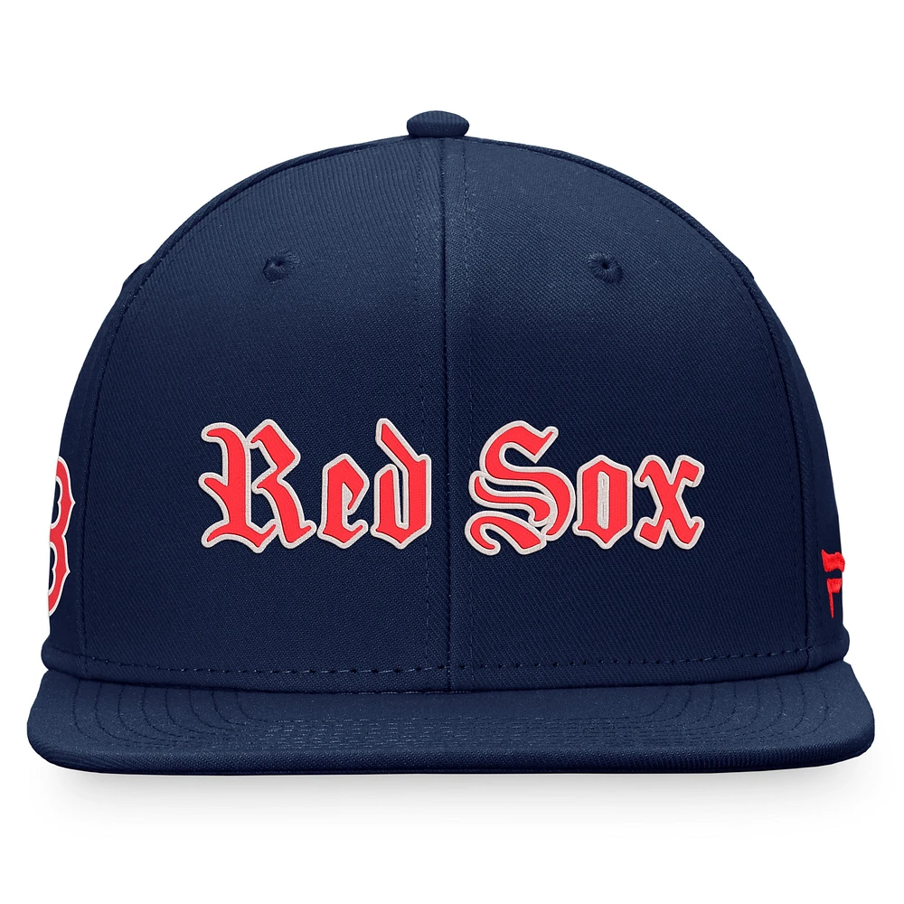 Casquette ajustée à script gothique Fanatics Navy Boston Red Sox pour hommes